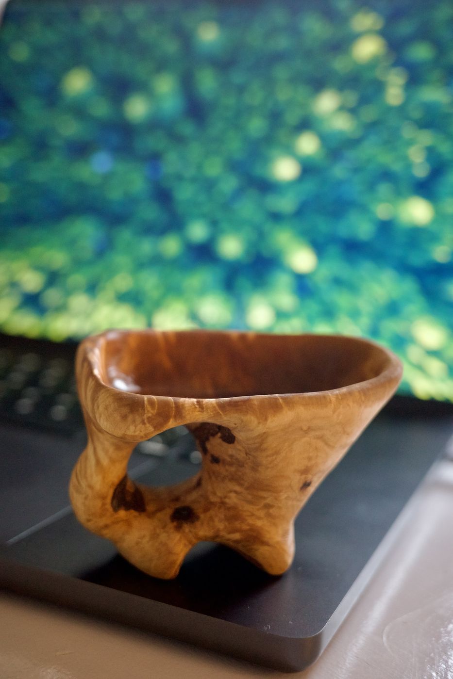 Kuksa with natural hole